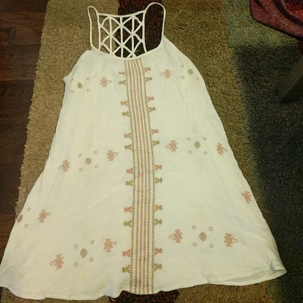 Boutique creme embroidered dress size medium